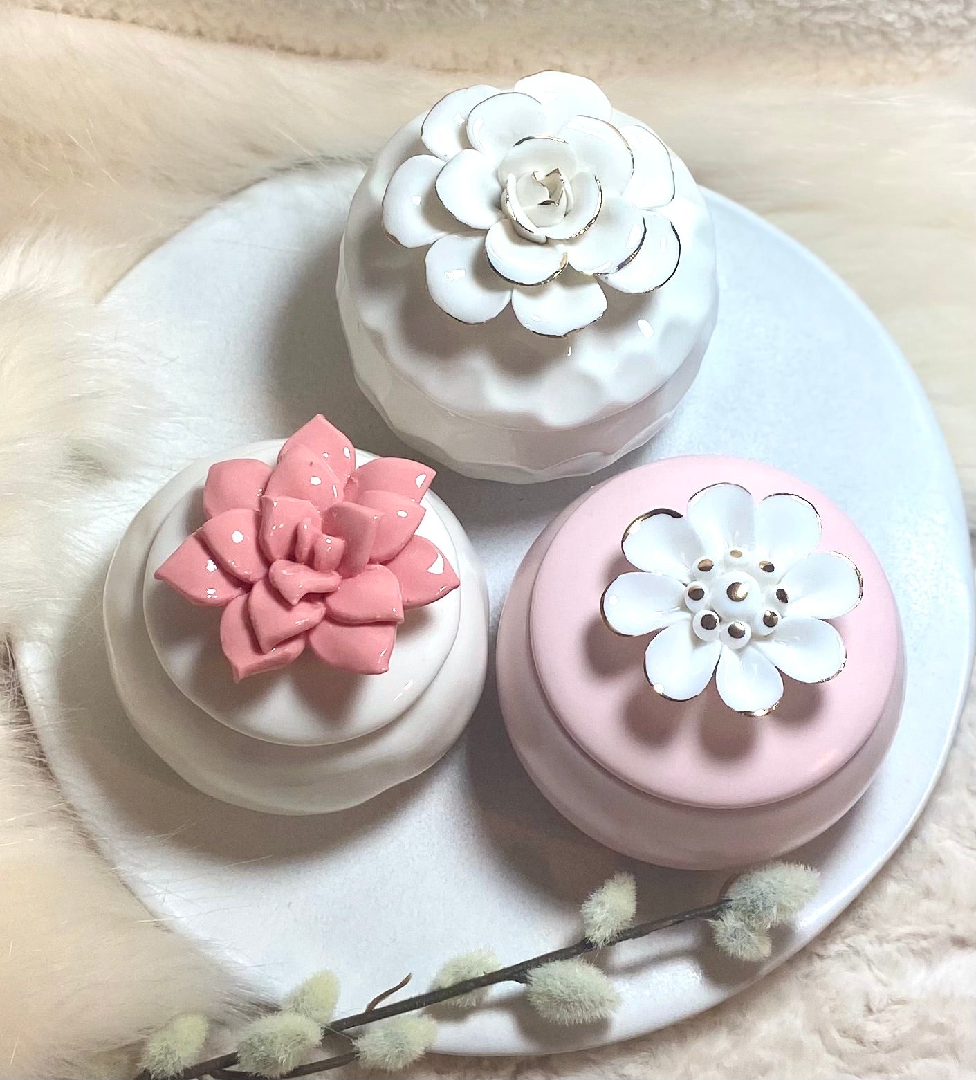 Unique Flower Case with three Scented Candle