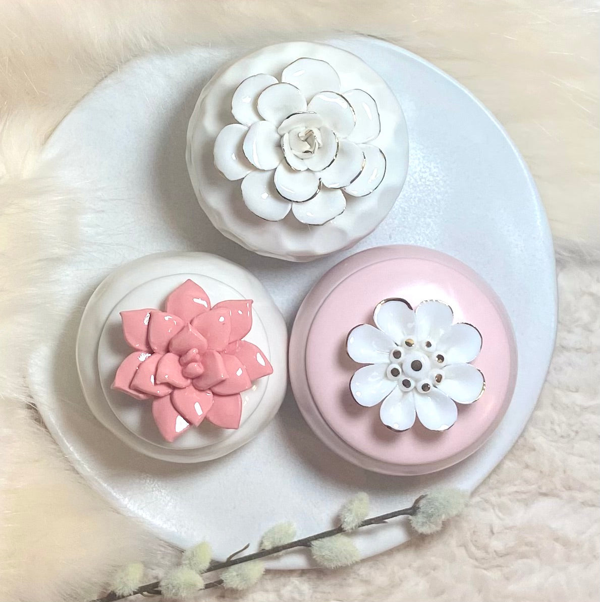 Unique Flower Case with three Scented Candle