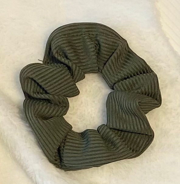 Waffle Texture Scrunchies: Cozy Comfort, Chic Style