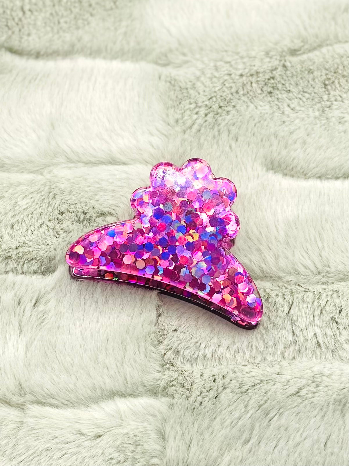 Glitter Hair Claw 2.75"(7cm)_ Clear Resin