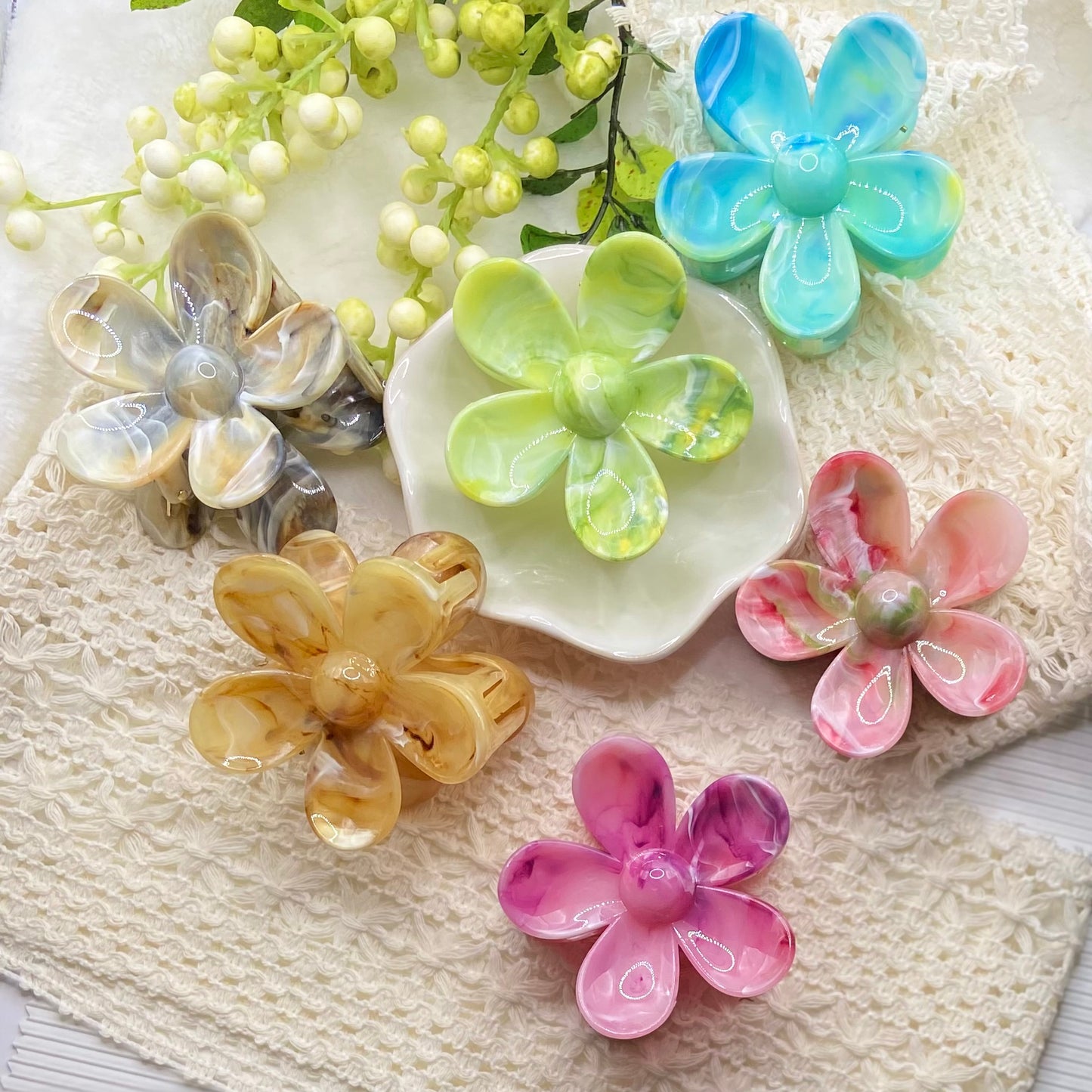 Women Daisy Claw Clip