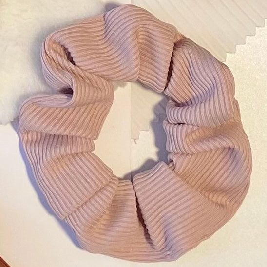 Waffle Texture Scrunchies: Cozy Comfort, Chic Style